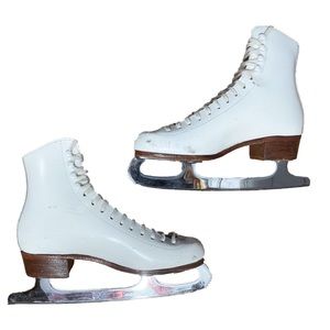 Riedell 220 Figure Skates Size 5N